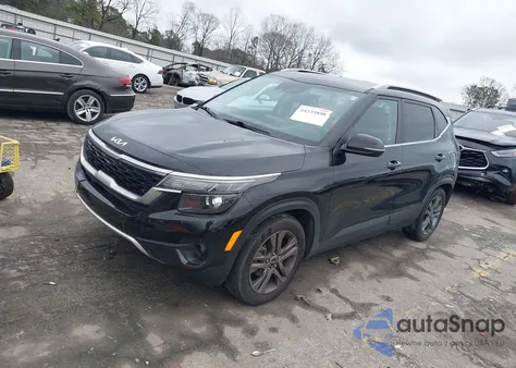 2023 Kia Seltos S z USA, uszkodzony, nr VIN KNDEU2AAXP7394623